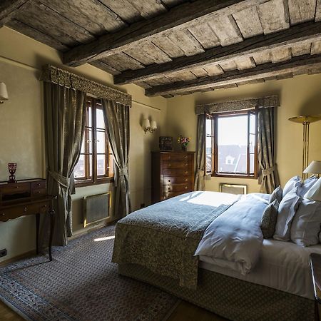 Golden Well Hotel Прага Екстериор снимка
