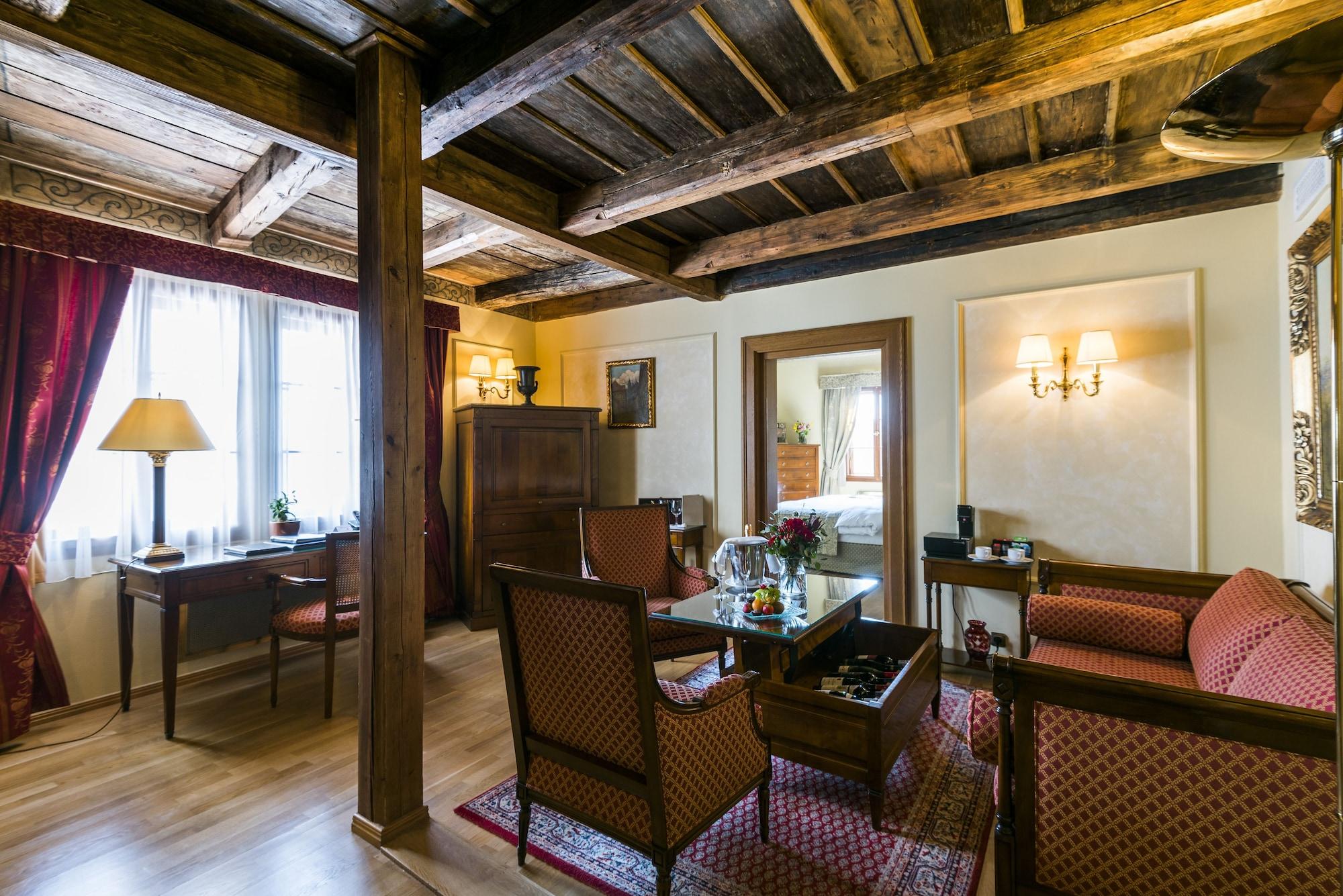 Golden Well Hotel Прага Екстериор снимка