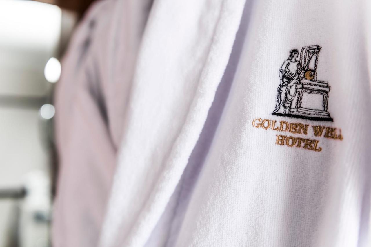 Golden Well Hotel Прага Екстериор снимка