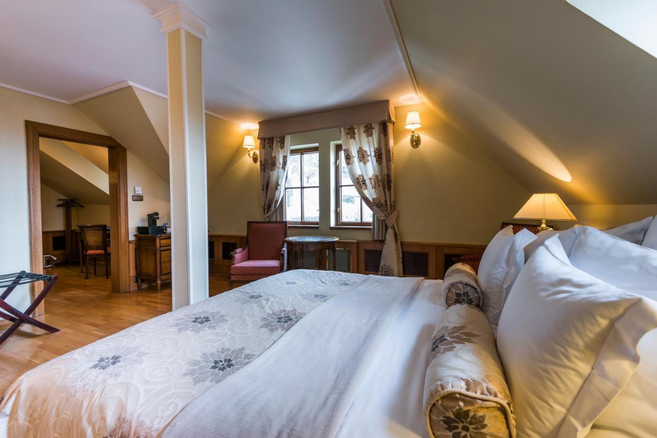 Golden Well Hotel Прага Екстериор снимка