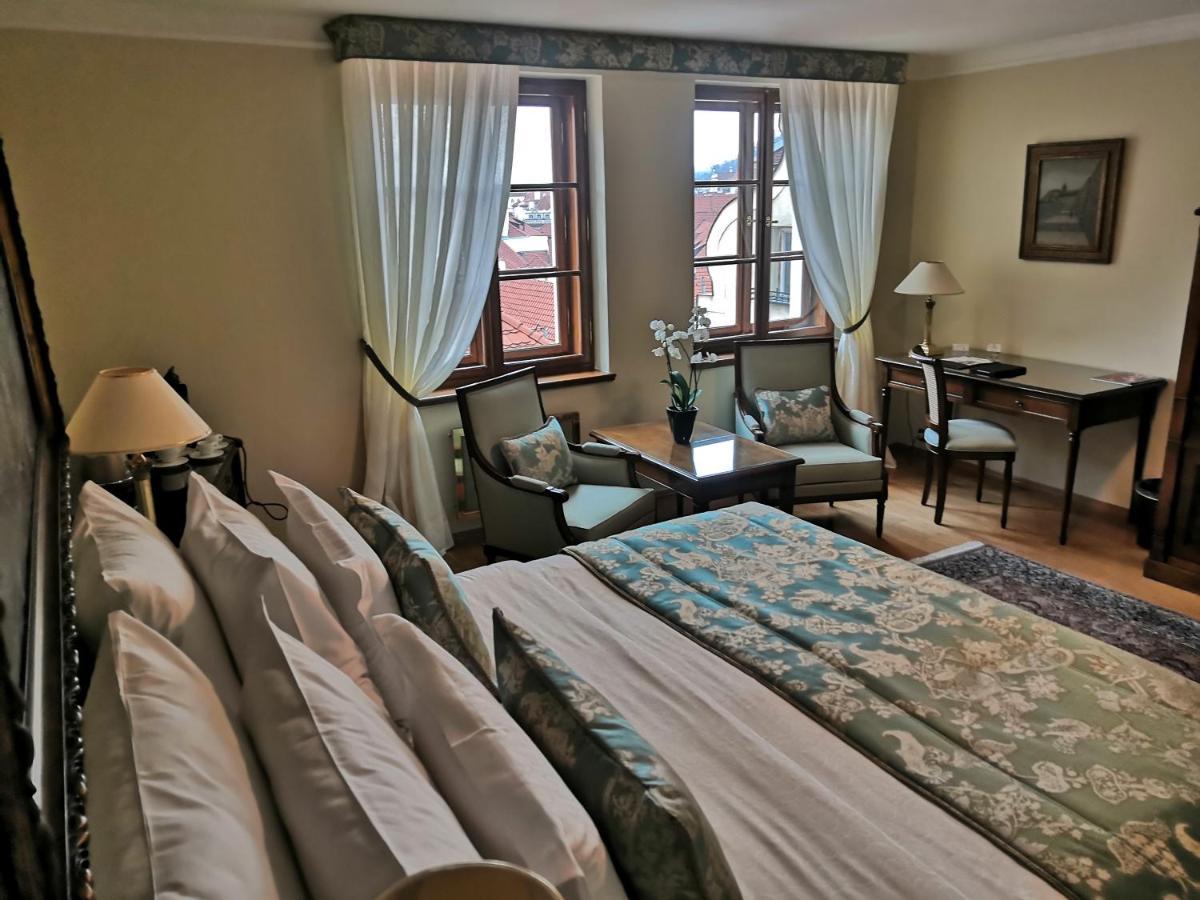Golden Well Hotel Прага Екстериор снимка