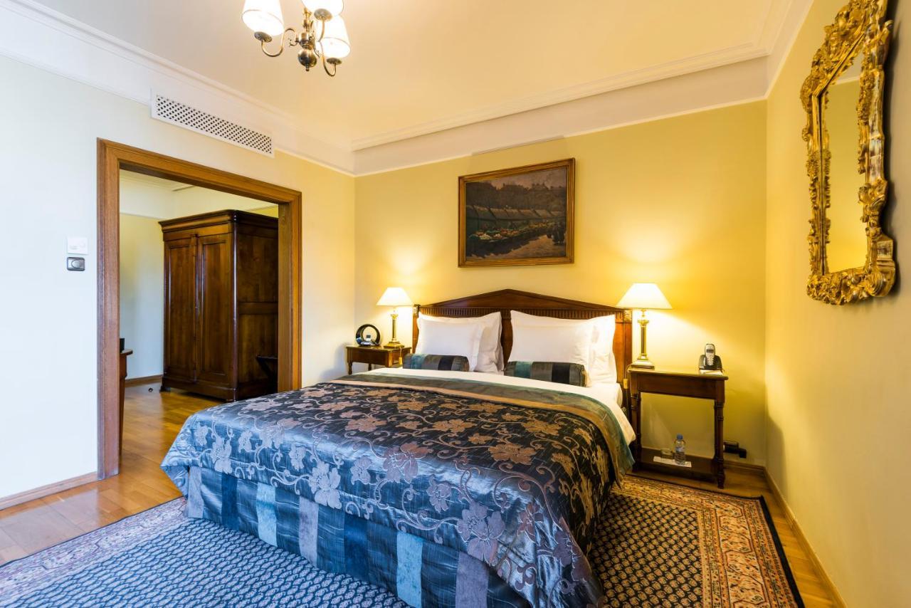 Golden Well Hotel Прага Екстериор снимка